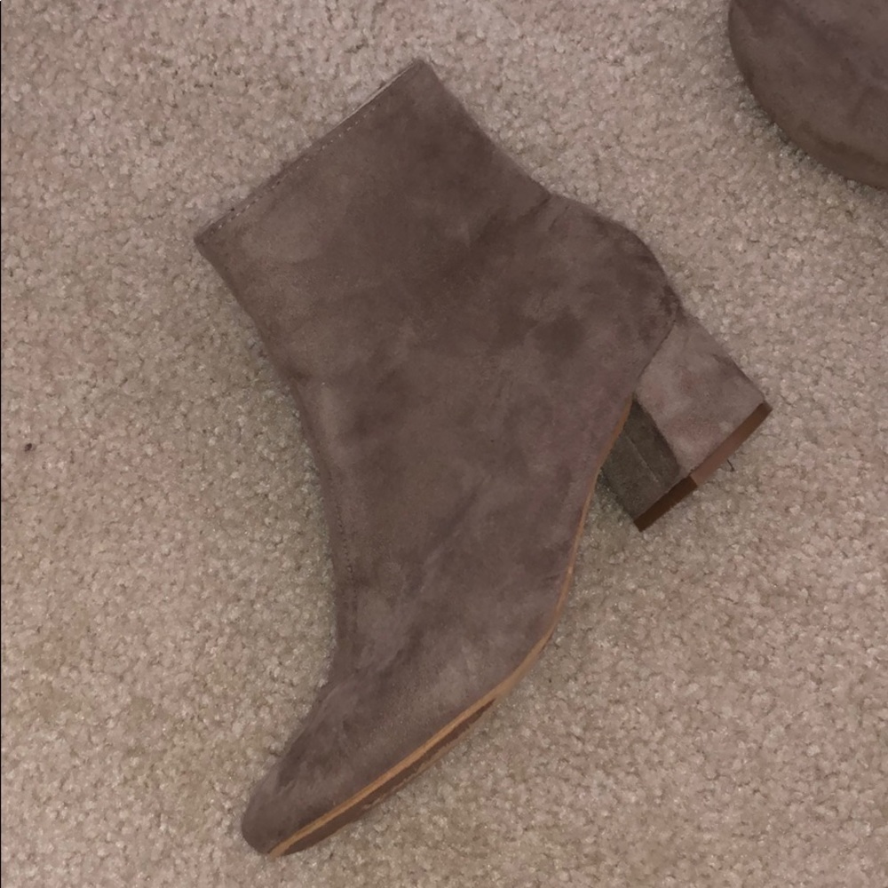 tan heel booties
